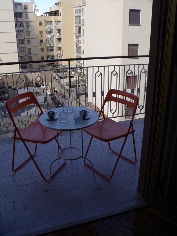 Hotel A Tre Passi Dal Centro Palermo Exterior foto