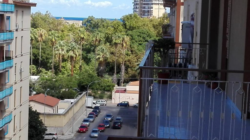 Hotel A Tre Passi Dal Centro Palermo Exterior foto